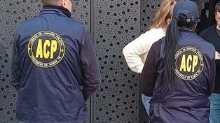 La joven sospechosa fue detenida en Montevideo al 1300 de Rosario por la ACP.