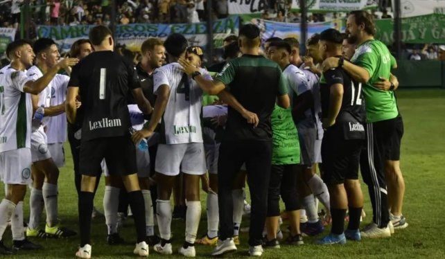 Camioneros goleó y jugará la final por llegar al Federal A Camioneros goleó y jugará la final por llegar al Federal A