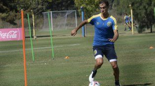 Juan Cruz Komar ya fue al banco ante Godoy Cruz, pero no pudo sumar minutos.