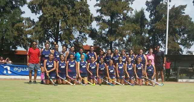 Plantel de Cha Roga que marcha puntero en el Promocional.