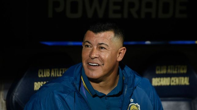 Almirón logró poner a Central en semifinales en su primer torneo en Arroyito.