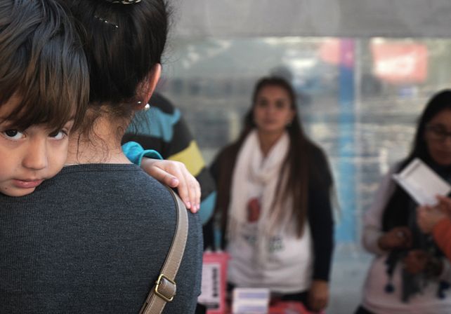 Hepatitis aguda infantil: a qué síntomas hay que prestarle atención y cómo se trata