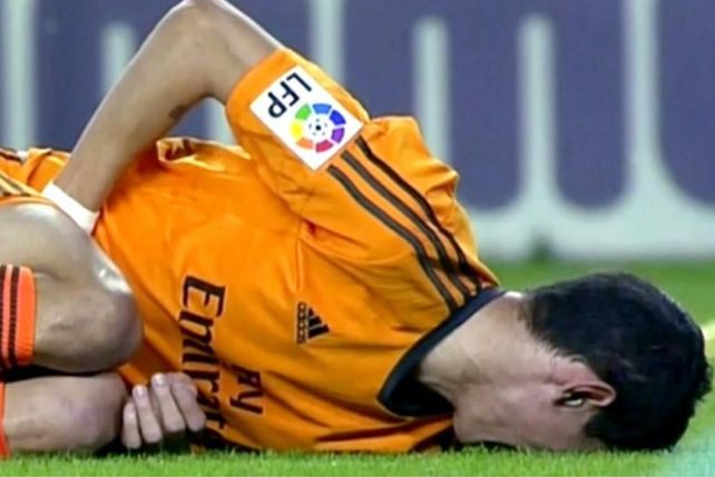 Di María apenas sufre un edema y podría volver a jugar en diez días