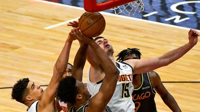 Denver doblegó a Chicago con la ausencia de Facundo Campazzo por protocolo Covid.&nbsp;