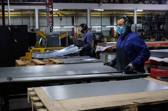 La corrida cambiaria de la última semana impacta fuerte en la industria.