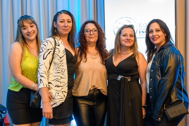 Julieta Márquez, Julia Tejeira, Adriana Serrano, Soledad Perello y Laura Marel