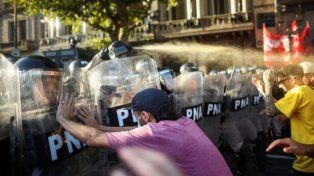 Organizaciones sociales marcharán este viernes desde Plaza 1 de Mayo hasta plaza Mansilla en Paraná contra la Ley Ómnibus y en repudio a la represión
