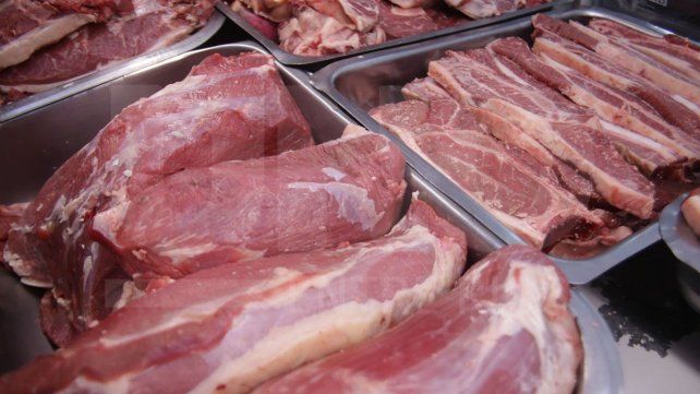 Frigoríficos de la región advierten que el consumo y venta de carne vacuna sufre una de las peores caídas en 30 años