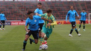 Aldosivi derrotó a Belgrano y mantiene encendida la esperanza de quedarse en Primera División