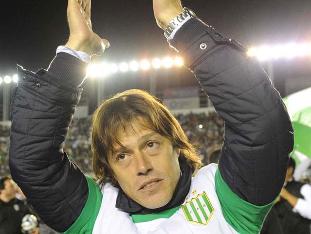 Así quedó Almeyda después de raparse al ascender con Banfield