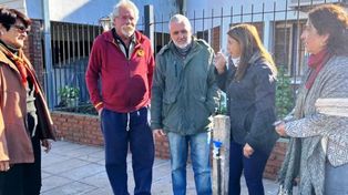 &nbsp;Qüesta inauguró el primer tramo de la ampliación de la red de agua potable en Adelina Este&nbsp;