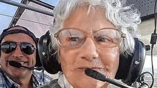 Volar alto. En 1958 Jeanet se convirtió en la primer mujer piloto de avión del Aeroclub de Villa Paranacito.