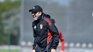 Coudet vuelve al banco de River: AFA le levantó la sanción antes del duelo ante Gimnasia