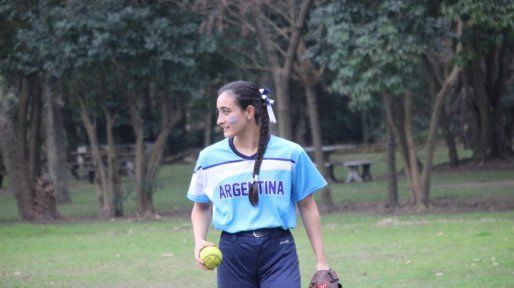 Blanca Taborda, la joven de Paraná que cumplirá el sueño de representar a la Argentina en el sóftbol
