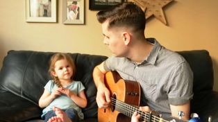 El video viral de una nena de 4 años cantando el tema de Toy Story que emociona a las redes
