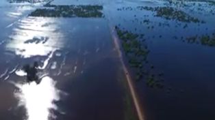 La crecida del río Paraná vista desde el aire