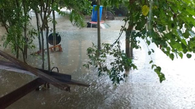 Espera ayuda la familia de Talita que se quedó sin nada por el temporal