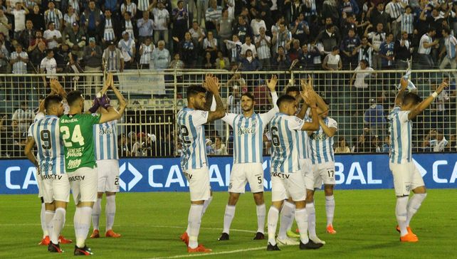 Concentrados y probable equipo de Atlético Tucumán para visitar a Unión