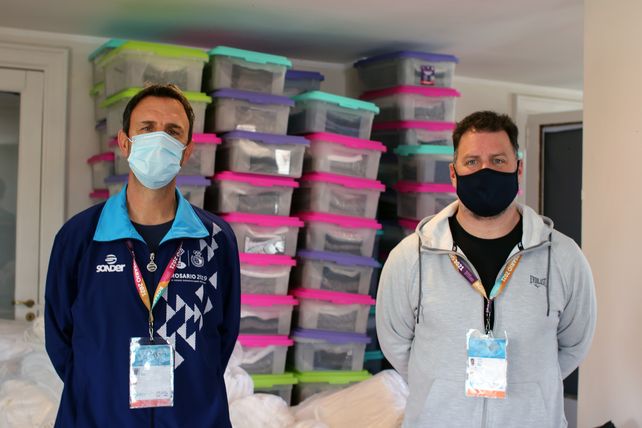 Los otros esenciales: historias de los voluntarios que trabajan en el centro de aislamiento