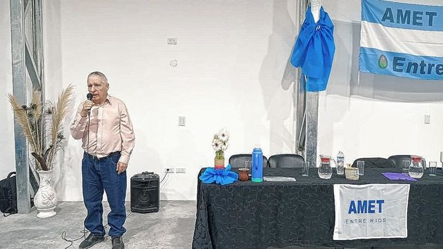 Inauguración del Salón de Usos Múltiples, presentación de la Revista Digital de AMET, y capacitación para Delegados