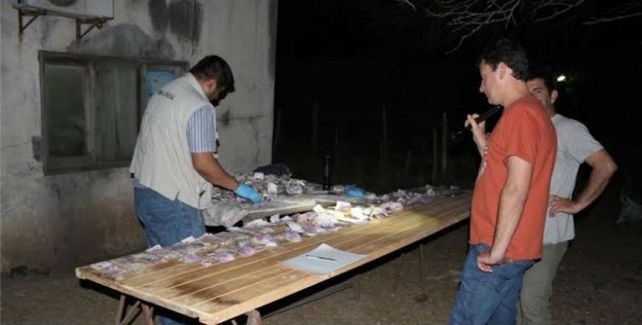 Volvieron a su casa y se encontraron con casi medio millón de pesos y un mensaje llamativo