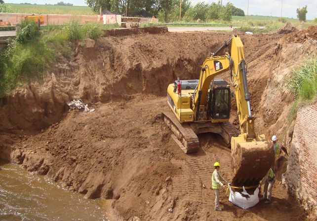 Por la emergencia hídrica avanzan las obras en distintas localidades de la provincia