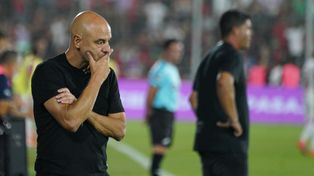 En una semana de trabajos &nbsp;muy corta, los técnicos de Newell’s tienen que definir el esquema base, analizando el contexto, el rival y las ausencias.