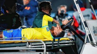 Neymar salió lesionado y hay preocupación.