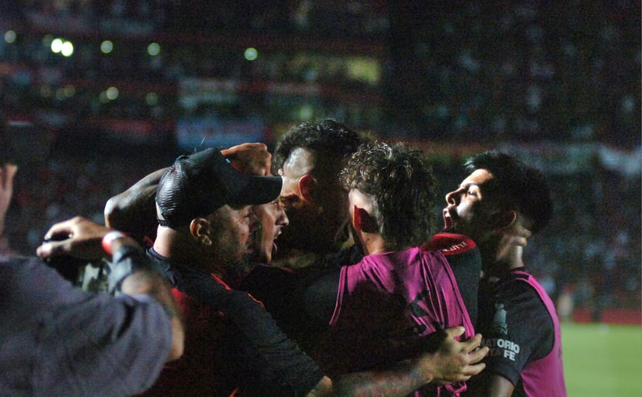 Colón se quedó con las ganas de más y empató 1 a 1 con Ferro en el Brigadier E. López