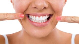 Odontología hoy: cuando la estética se quiere imponer a la salud dental