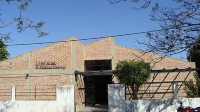 Docentes y vecinos de Hernandarias rechazan alternativas de absorción o desplazamiento de horas propuestas por el CGE. Exigen la creación de un cargo de rector