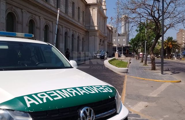 Así se encuentran las inmediaciones del Paraninfo de la UNL.