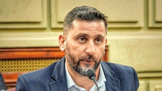 Mariano Cuvertino presentó dos proyectos de ley en la Cámara de Diputados para rescatar fechas claves del calendario santafesino