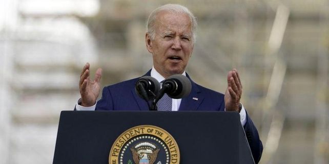 Contra el Covid, Biden toma un medicamento carísimo que no llegó a Argentina