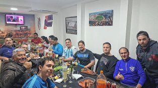 Hinchas de River, Independiente, Racing, San Lorenzo, Vélez, Estudiantes, Unión y Talleres compartieron una cena de camaradería.
