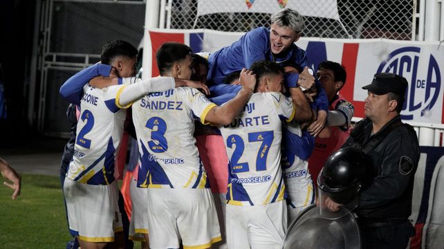 Todo fue festejo para Central ante San Lorenzo. Ahora se viene Independiente.