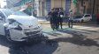 Violento accidente en barrio Candioti: un auto terminó arriba de la vereda