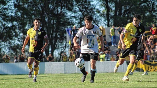 UNL fue descalificado de la Copa Federación por los incidentes ocurridos en el partido contra La Emilia y nueve jugadores fueron suspendidos por tres fechas.