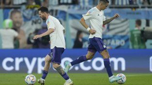 Bienvenidos al gran show. Angel Di María, que se despide de Benfica antes de llegar a Central, y Lionel Messi son dos de las principales atracciones del Mundial de Clubes.