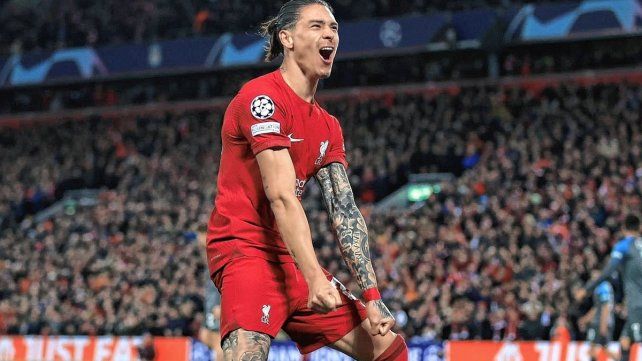 Liverpool ganó y recupera terreno en la Premier League