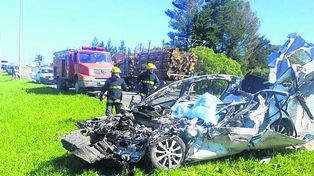 Muere una familia en un choque frontal en Paysandú