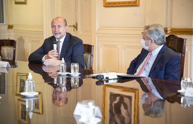 El gobernador Omar Perotti y el presidente Alberto Fernández firman el crédito con el CAF Banco de Desarrollo de América latina