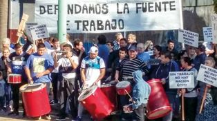 En Acebal, los despedidos de la industria del calzado piden auxilio a la Comuna