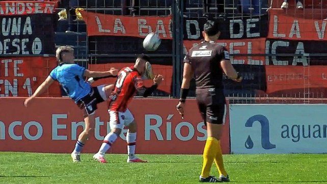 Patronato perdió por lesión a Brandon Cortés luego de un fuerte golpe en la cara.