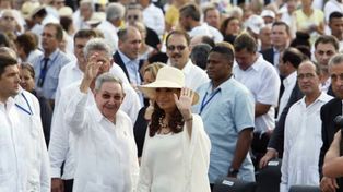 Cristina asistió junto a Raúl Castro a la histórica misa celebrada por el Papa en La Habana