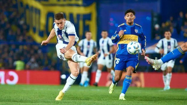 Boca y Talleres igualan sin goles en Mendoza.