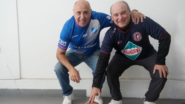 Símbolos de Argentino y Central Córdoba se pusieron el clásico chico rosarino al hombro