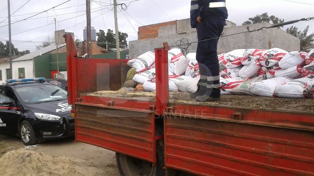Otra vez secuestraron bolsas de soja que habrían sido sustraídas desde el Belgrano Cargas