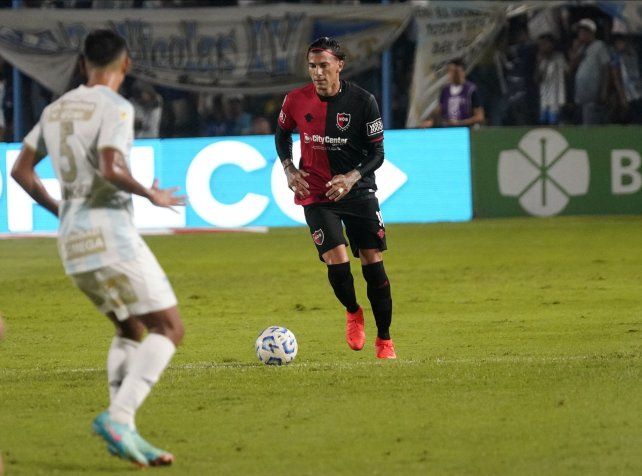 Víctor Cuesta convirtió su primer gol para Newells.&nbsp;