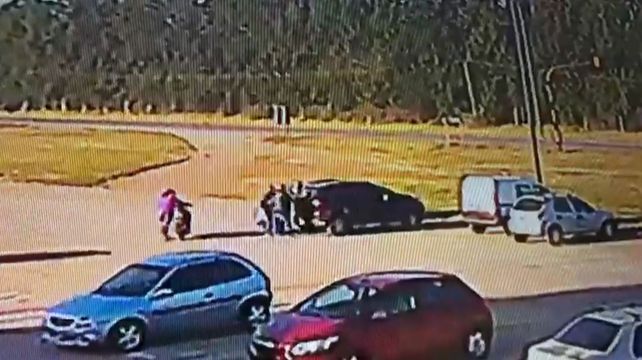 La fuga de los dos presos dentro de un carro tipo supermercado tirado por familiares se produjo el 17 de mayo de 2021 en la cárcel de Piñero.&nbsp;